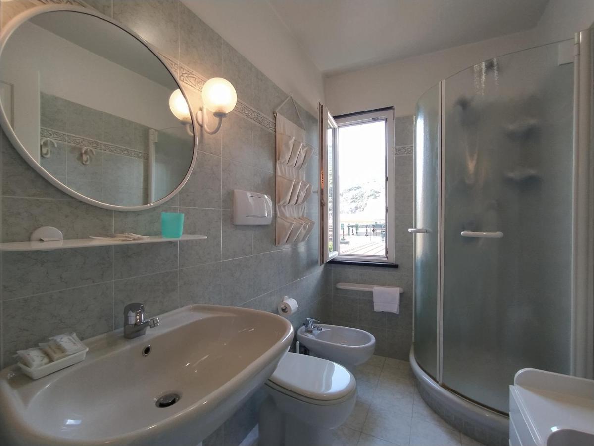 Monia House Sea View Appartement Levanto Buitenkant foto